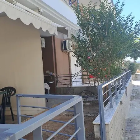 度假居 Kaza Oasis Ofrínion