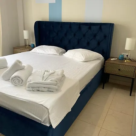 Kaza Oasis بيت للعطل Ofrínion